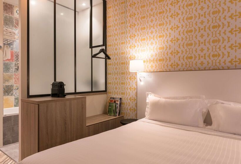 هتل The Originals Boutique, Hôtel Maison Montmartre Paris Les Puces