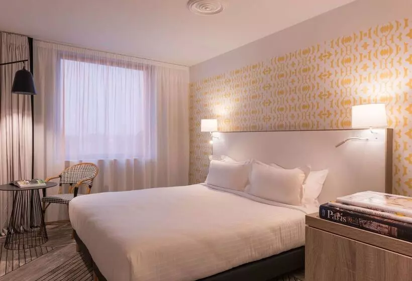 هتل The Originals Boutique, Hôtel Maison Montmartre Paris Les Puces