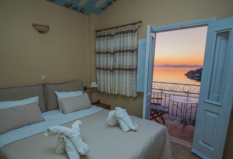 Niriides Hotel Apartments