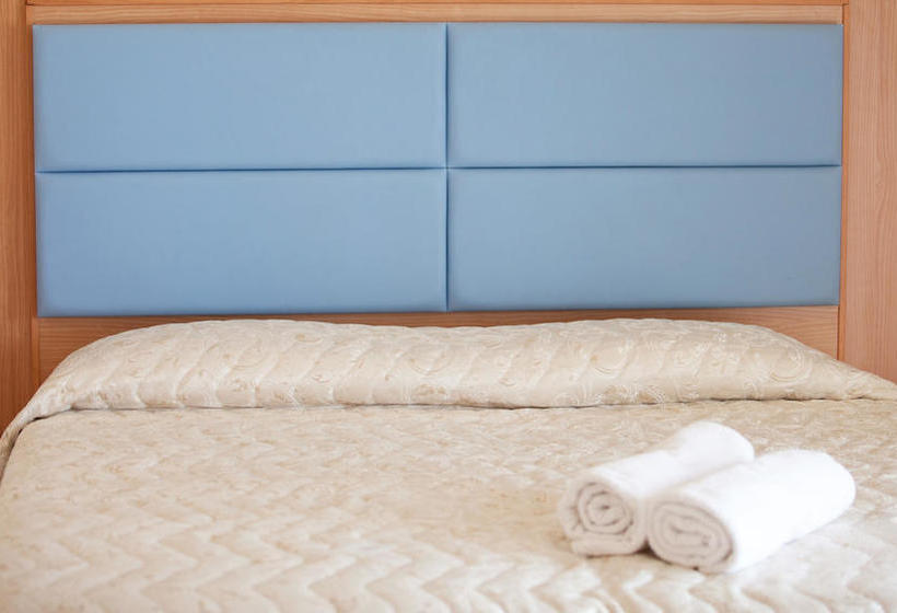 ホテル Ambassador