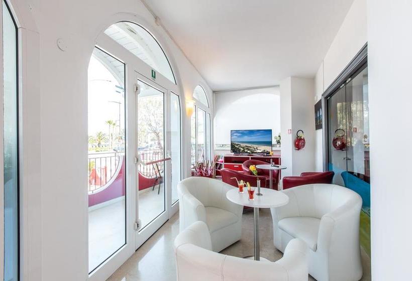 ホテル Ambassador