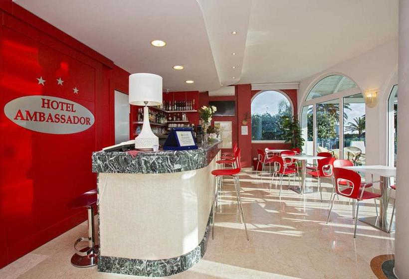 ホテル Ambassador