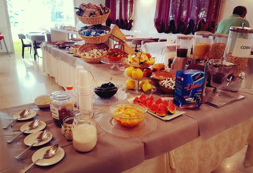 ホテル Ambassador