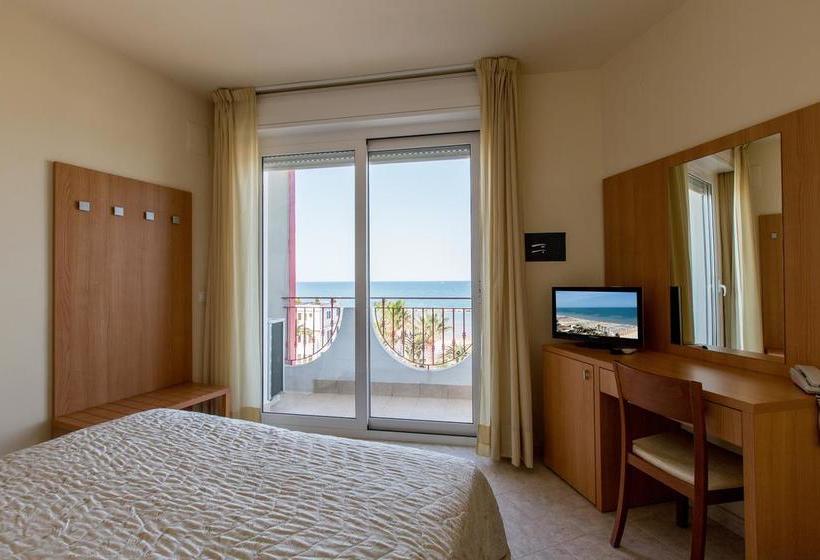 ホテル Ambassador