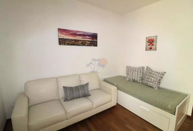 هتل Appartamenti Massimiliano