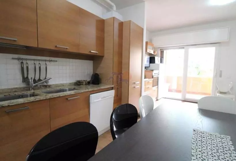 هتل Appartamenti Massimiliano