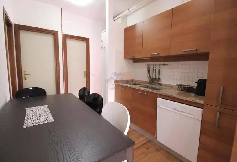 هتل Appartamenti Massimiliano