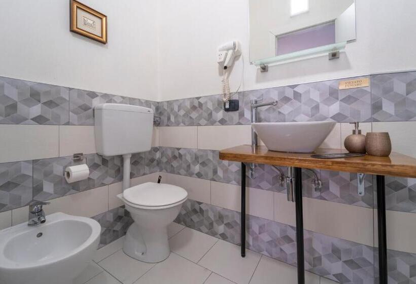 هتل Aurelia Rooms