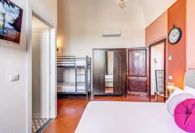 هتل Aweshome Villa Tower