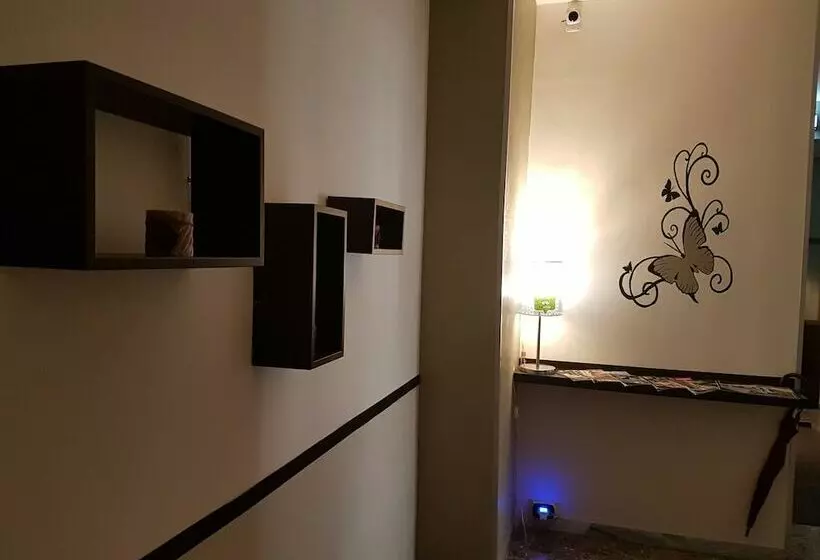 هتل B&b Dolce Luna