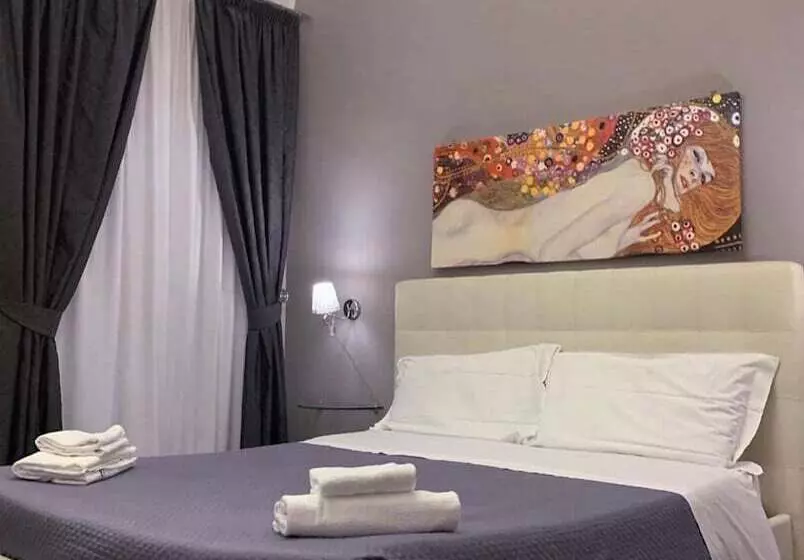 هتل Duca Di Uzeda Bed And Breakfast