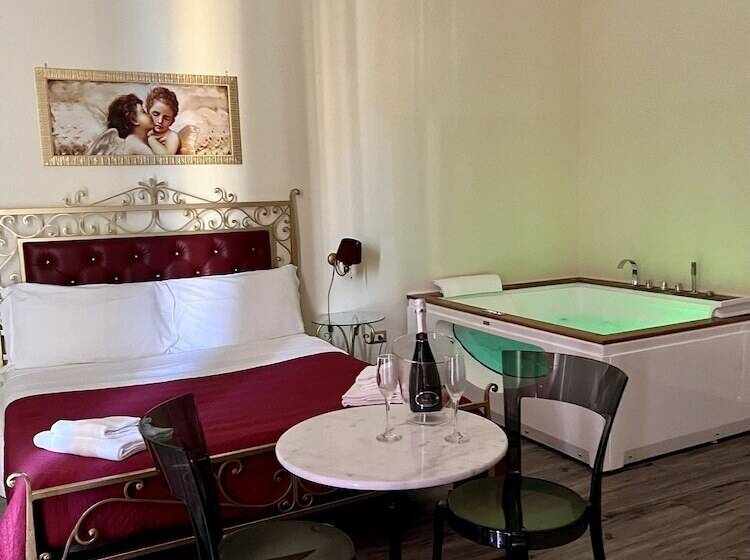 هتل Duca Di Uzeda Bed And Breakfast