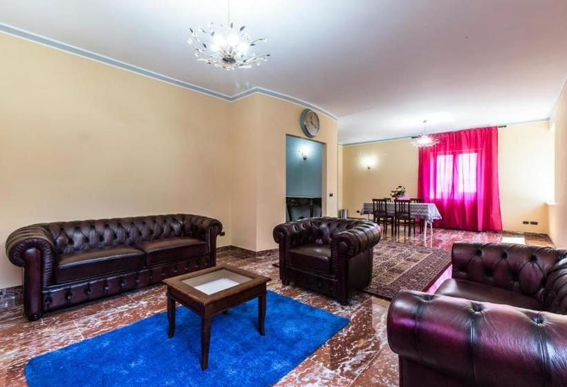 בית מלון כפרי Luxury House