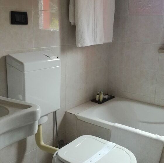 בית מלון כפרי Relais Villa Lezard