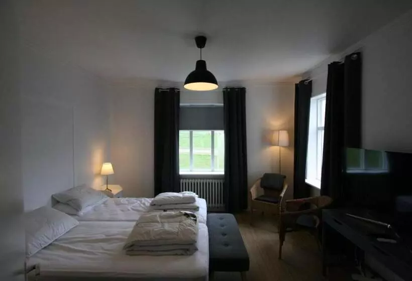 هتل Riverside Hostel