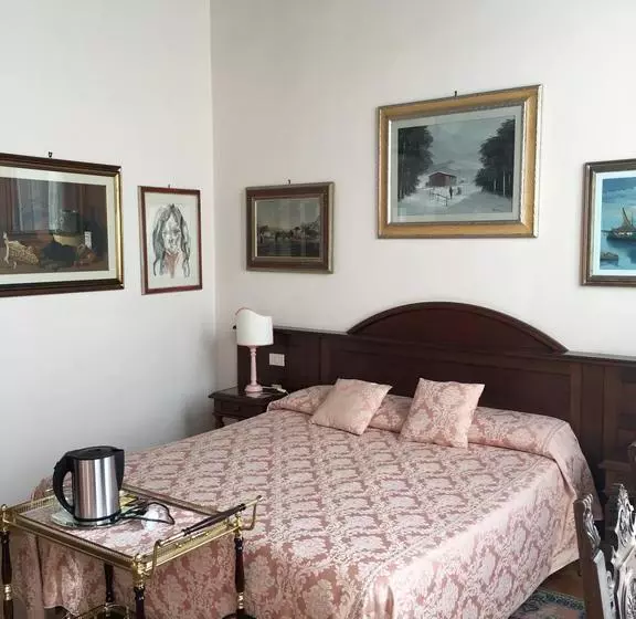 هتل Soggiorno Antica Torre