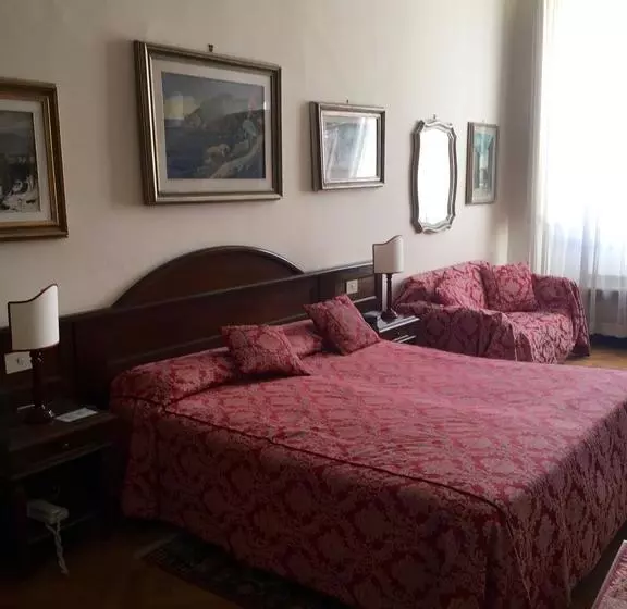 هتل Soggiorno Antica Torre