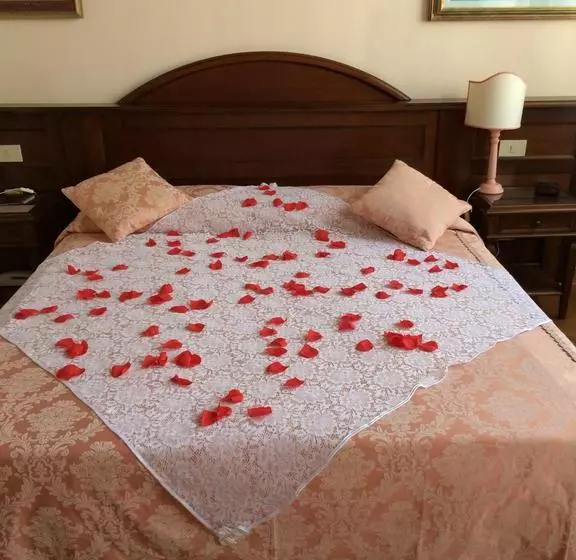 هتل Soggiorno Antica Torre