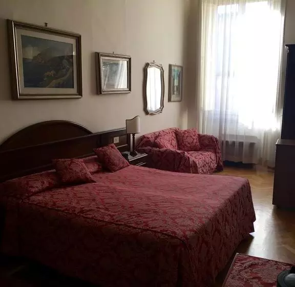 هتل Soggiorno Antica Torre