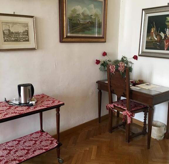 هتل Soggiorno Antica Torre