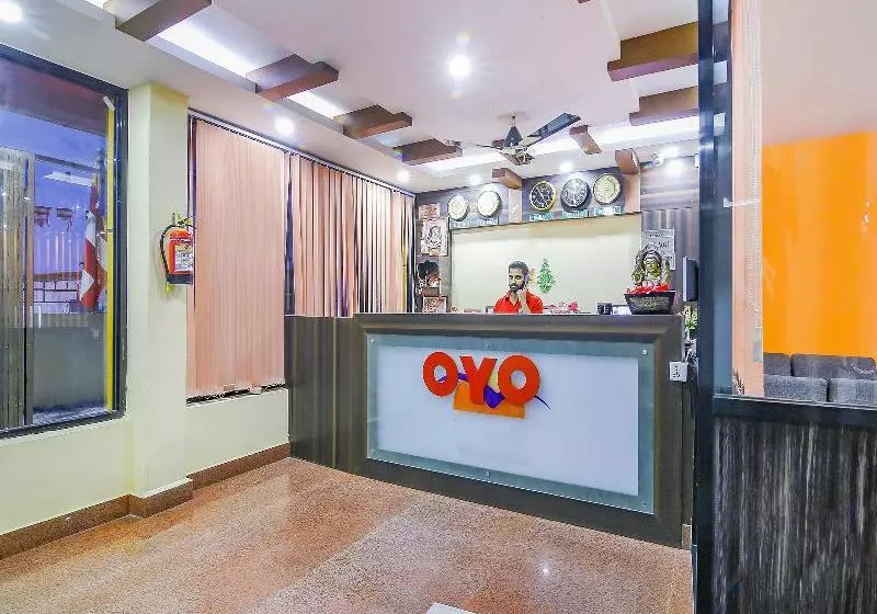 هتل Aakash International