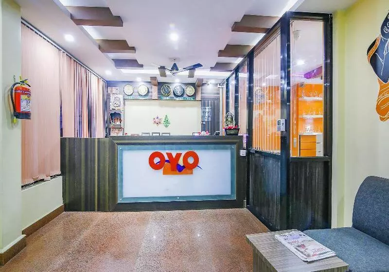 هتل Aakash International