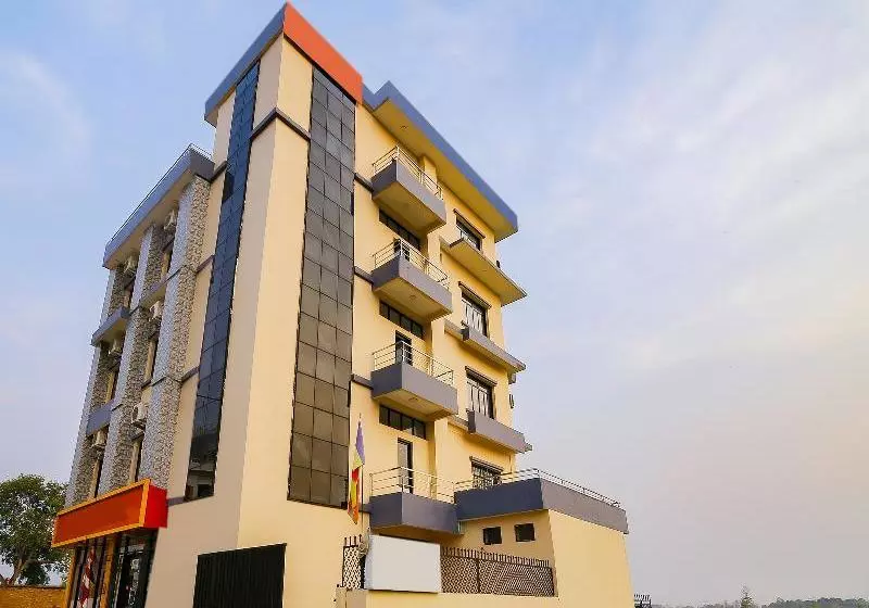 هتل Aakash International