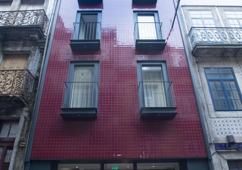 هتل Almada Wine House