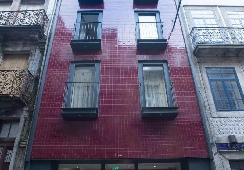 هتل Almada Wine House