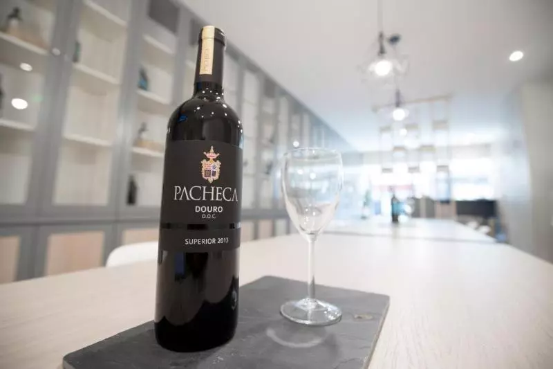 هتل Almada Wine House