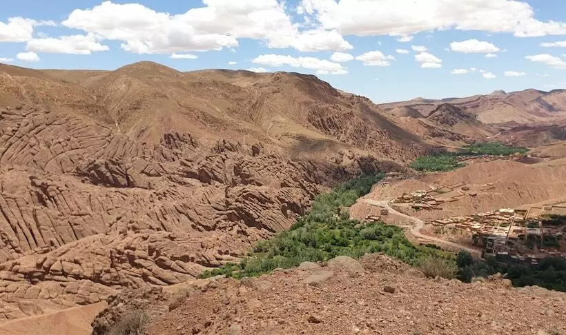 Hotelli Auberge Miguirne Chez Ali