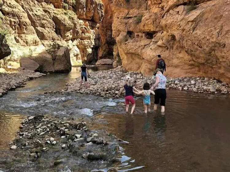 Hotelli Auberge Miguirne Chez Ali