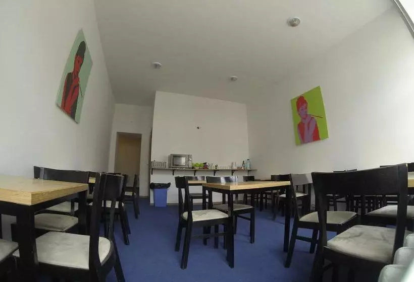 Hotel Budget Central