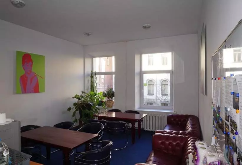 Hotel Budget Central