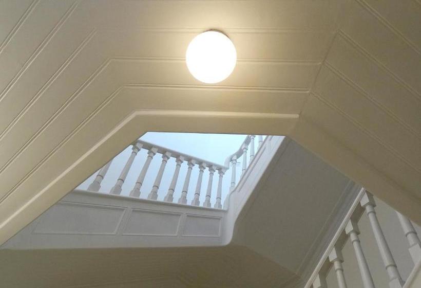 هتل Casa 92 Lugares De Castraleuca