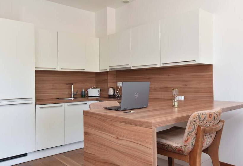 هتل Chill And Go Apart