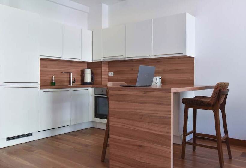 هتل Chill And Go Apart