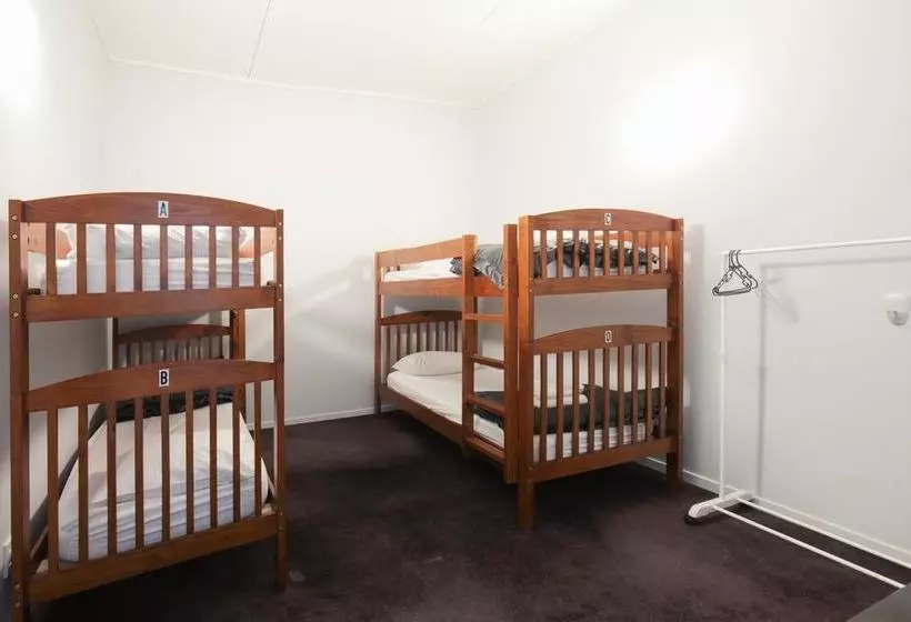 Hotel Laneway Backpackers