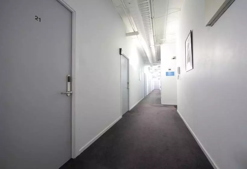 Hotel Laneway Backpackers