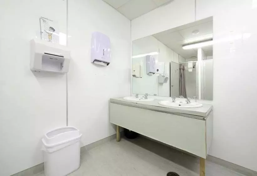 Hotel Laneway Backpackers