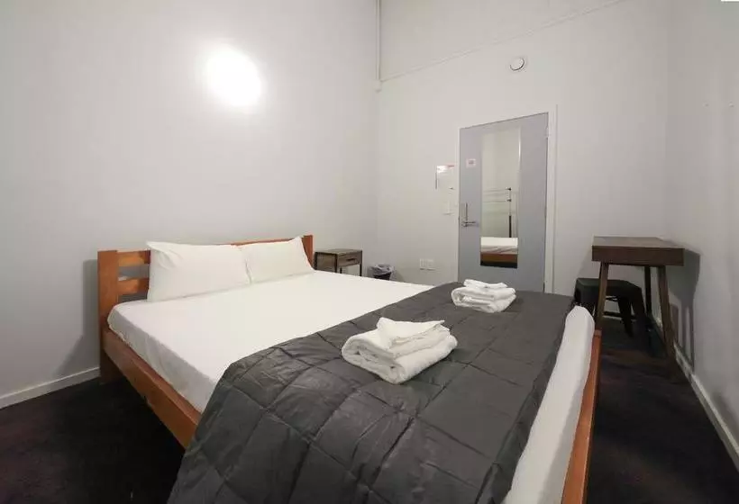 Hotel Laneway Backpackers