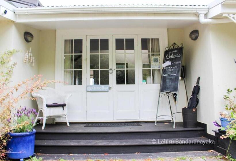 호텔 Le Chalet Waiheke Apartments