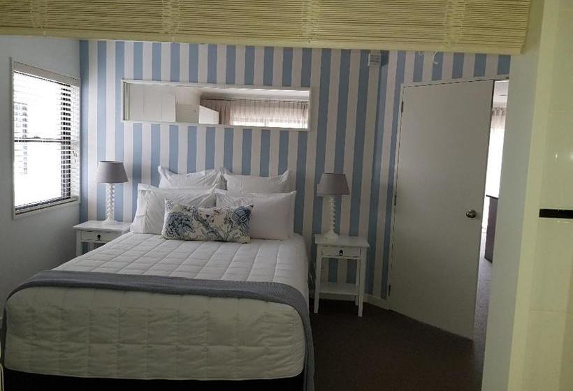 בית מלון כפרי Ocean Breeze Resort Pauanui