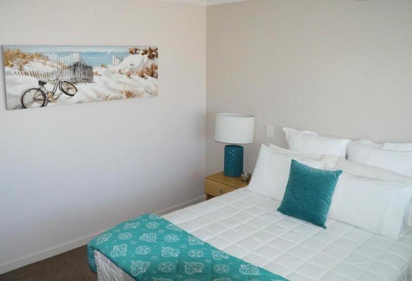 בית מלון כפרי Ocean Breeze Resort Pauanui