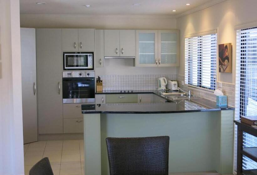 בית מלון כפרי Ocean Breeze Resort Pauanui