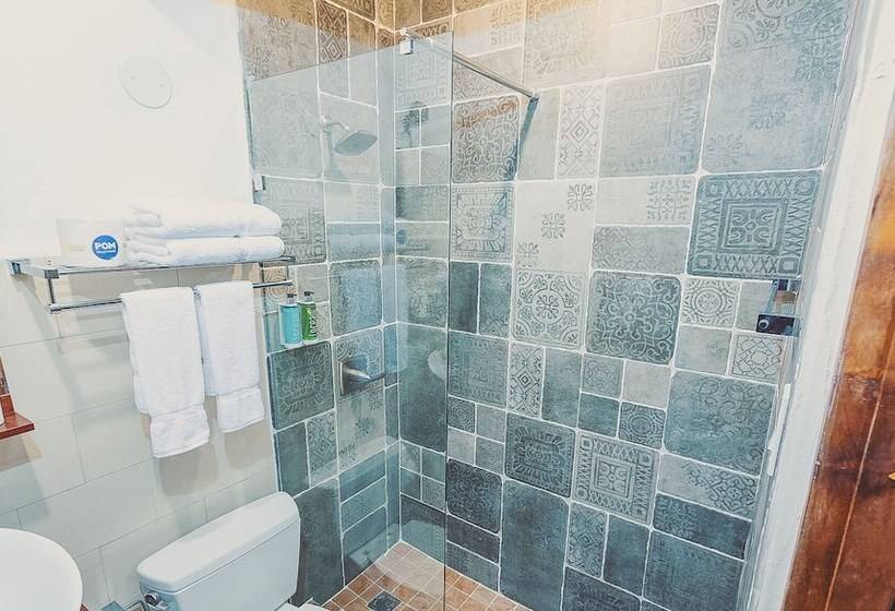 هتل Tamboo Beside The Pointe