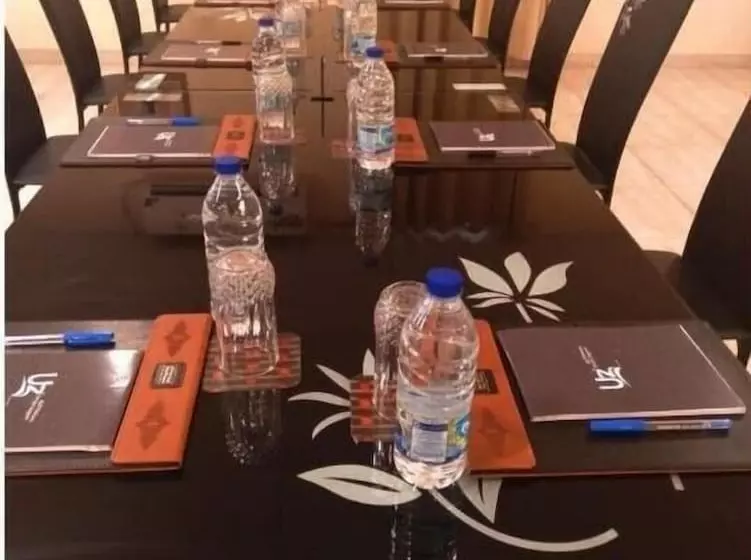 هتل Tanuf Residency