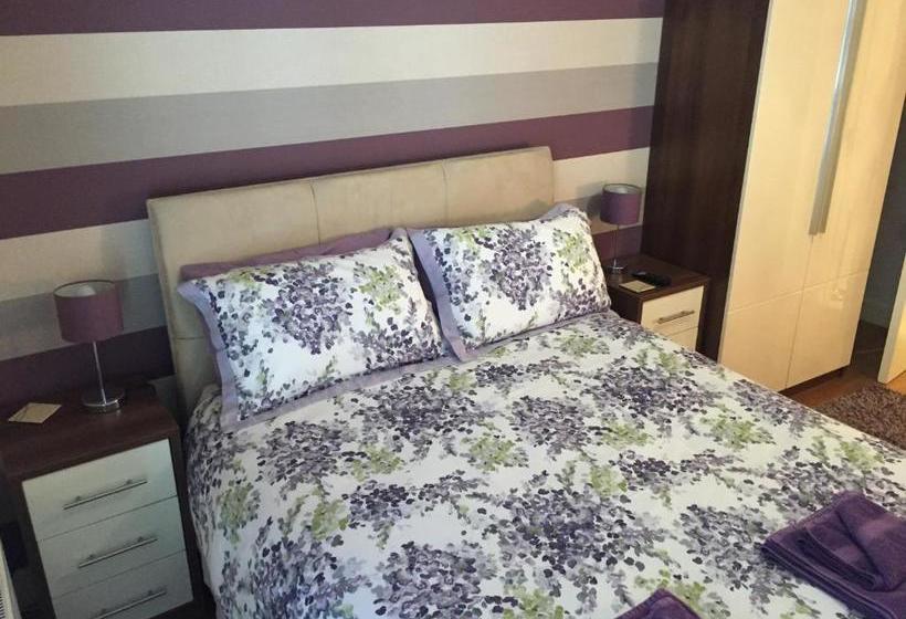 בית מלון כפרי Titanic View Apartment