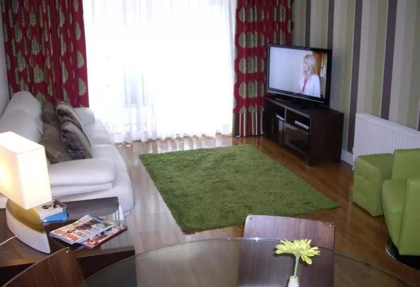 هتل Titanic View Apartment