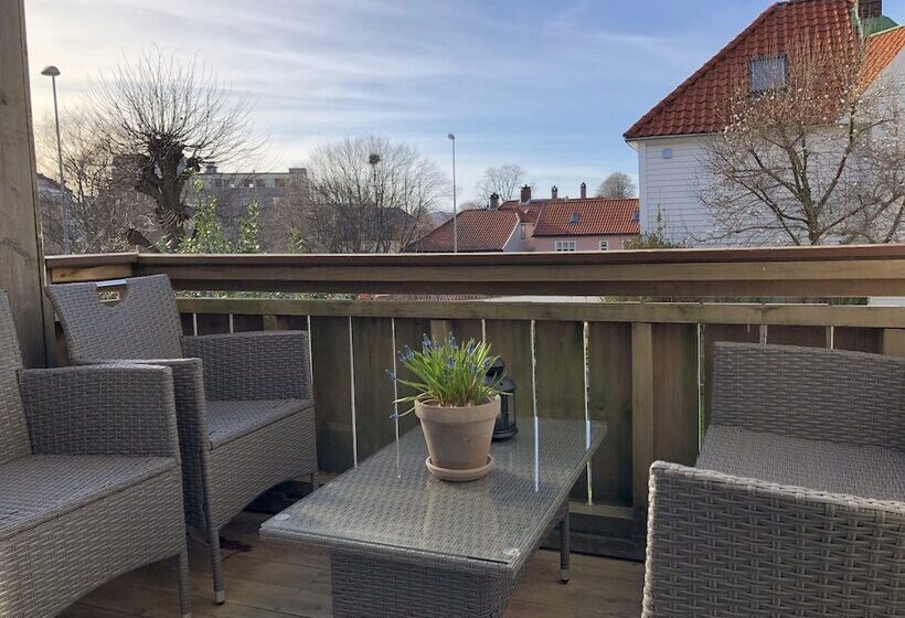 Hotel To Sostre Guesthouse